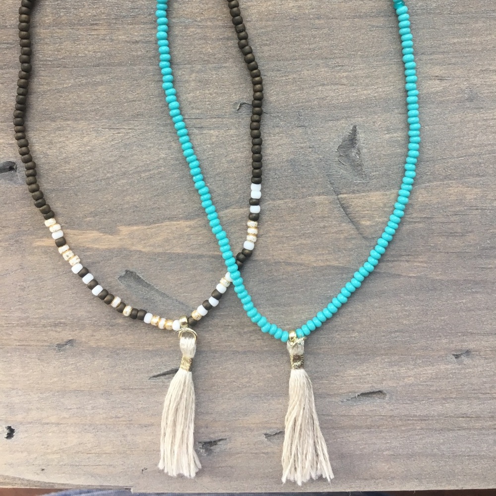 Set of 2 tassel bracelets